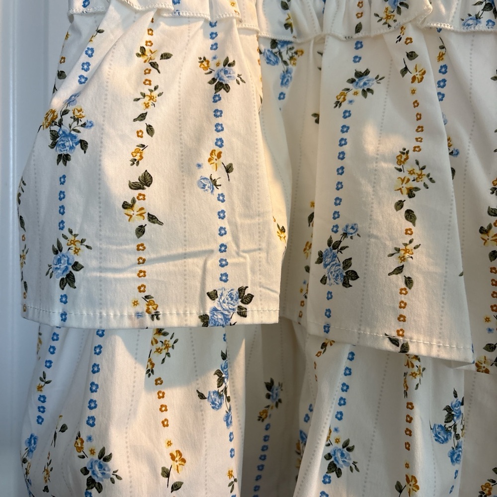 Wild Fable Floral Tiered Mini Skirt in Cream and Blue - Picture 4 of 5